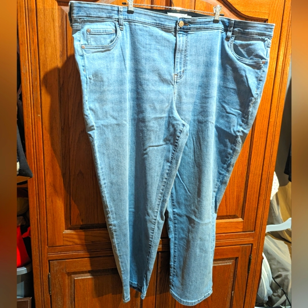 Sonoma 30W light wash faded denim classic profile stretch comfy waistband‎ jeans
